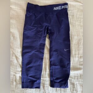 Nike crop leggings, sz S